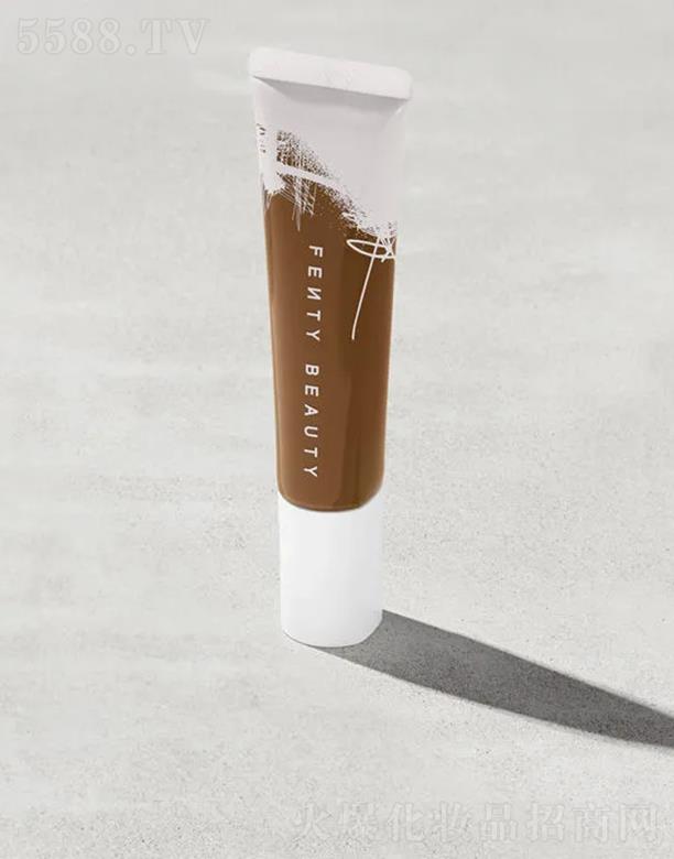 ·����܎��ˮ���yƷ(�Ϻ�)���޹�˾��FentyBeautyˮӯ�㼡�۵�Һ445(�m��ů�{(di��o)�ϙ�Ƥ��ɫ�wɫ)